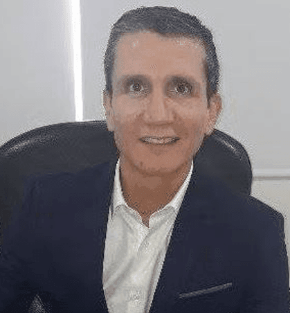 Dr. Óscar Ruíz