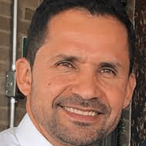 Dr. Paul Méndez